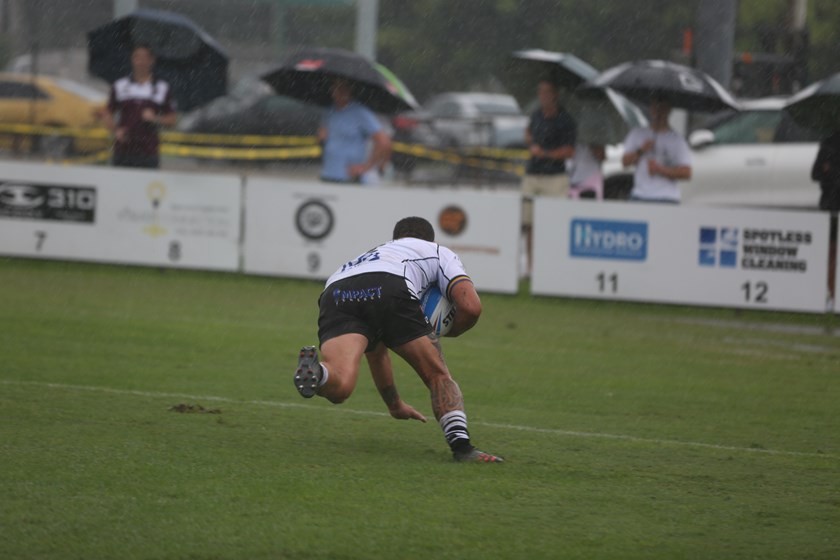 Kevin Locke goes over for a try. Photo: Colleen Edwards / QRL