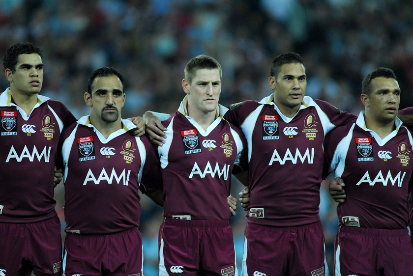 Justin Hodges lined up with Queensland team mates in 2007. Photo: QRL Media