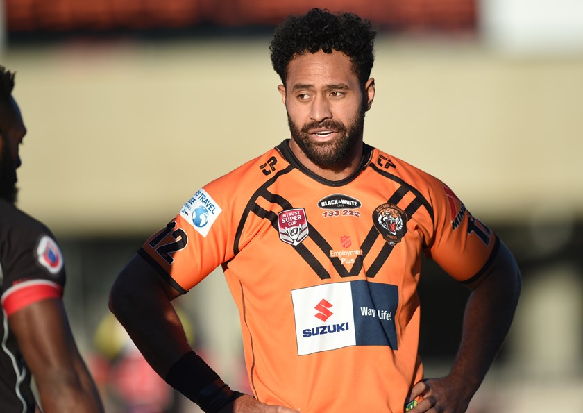 Kaufusi with the Tigers.