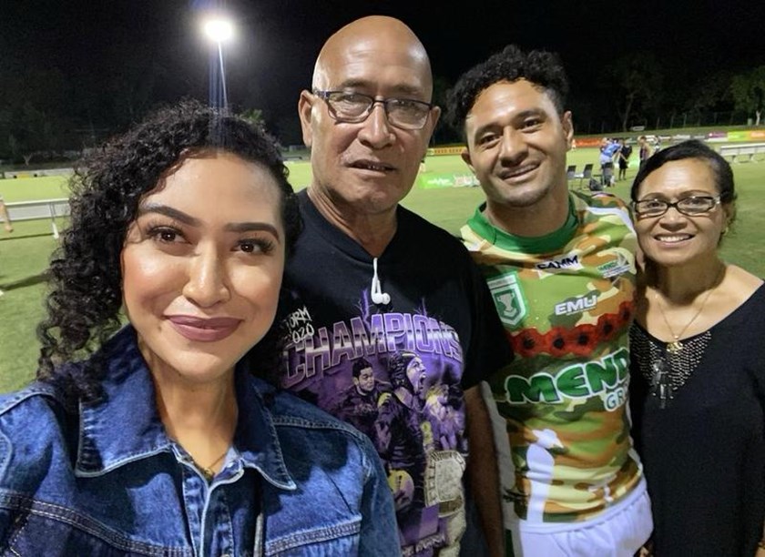 Kaufusi with his parents and one of his sisters.