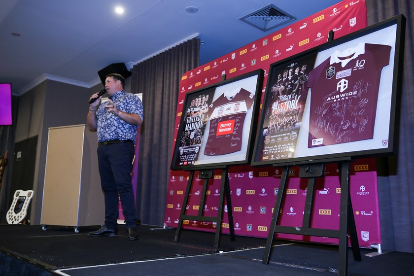 Rob Hall auctioning off the winning 2020 State of Origin jerseys in Townsville. Photo: Cameron Stallard/QRL