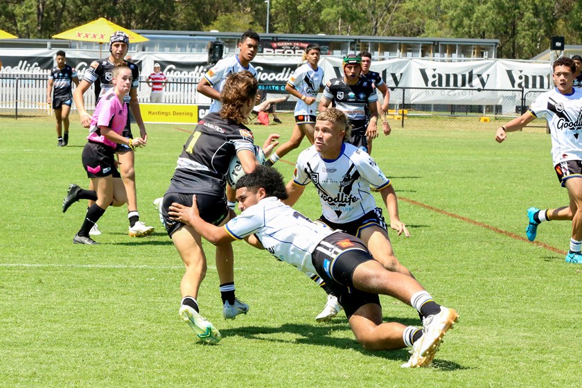 Davidson (background) in action in Round 5. Photo: Jorja Brinums/QRL