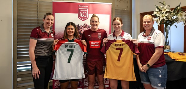 In pictures: Brigginshaw presents City and Country girls with their jerseys