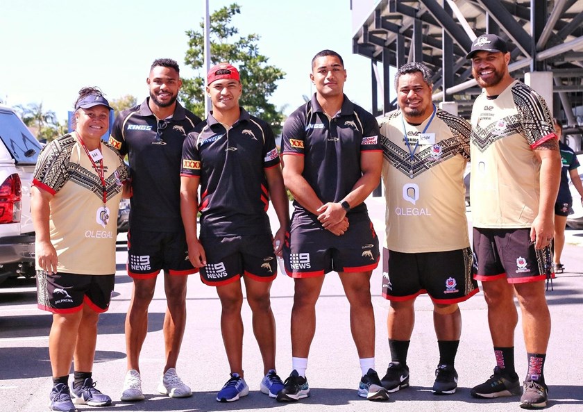 Ana Fotu pictured left