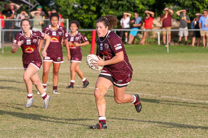 Chelsea Lenarduzzi in action for Burleigh Bears in their win over West Brisbane Panthers in Round 5. Photo: Jorja Brinums / QRL