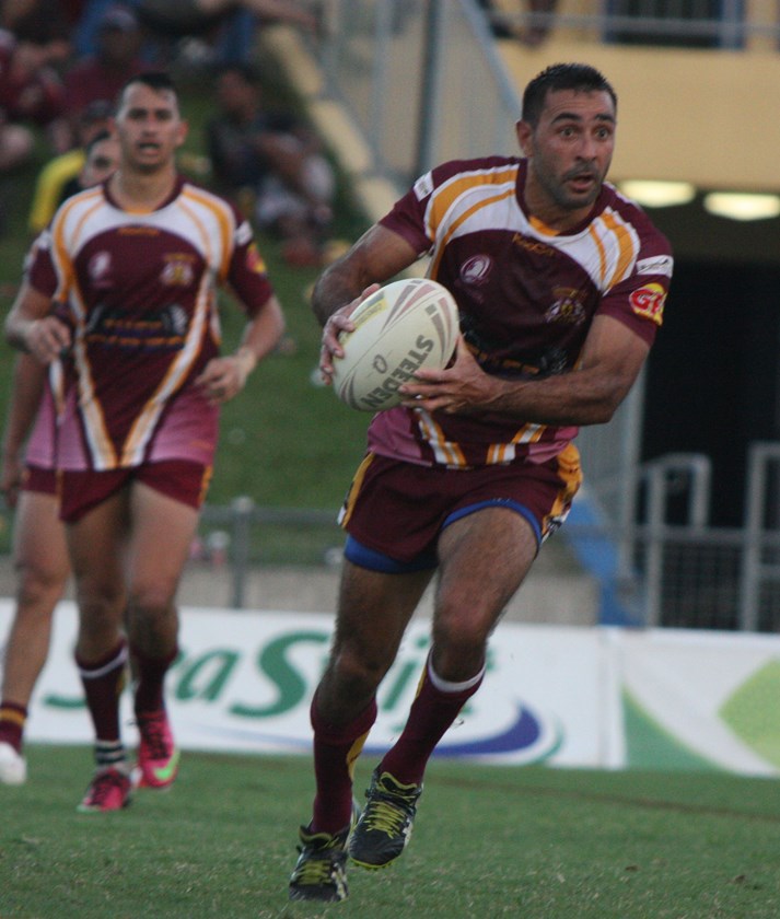 Steven Singleton in action for Southern Suburbs in the 2013 grand final against Kangaroos. Photo: Maria Girgenti