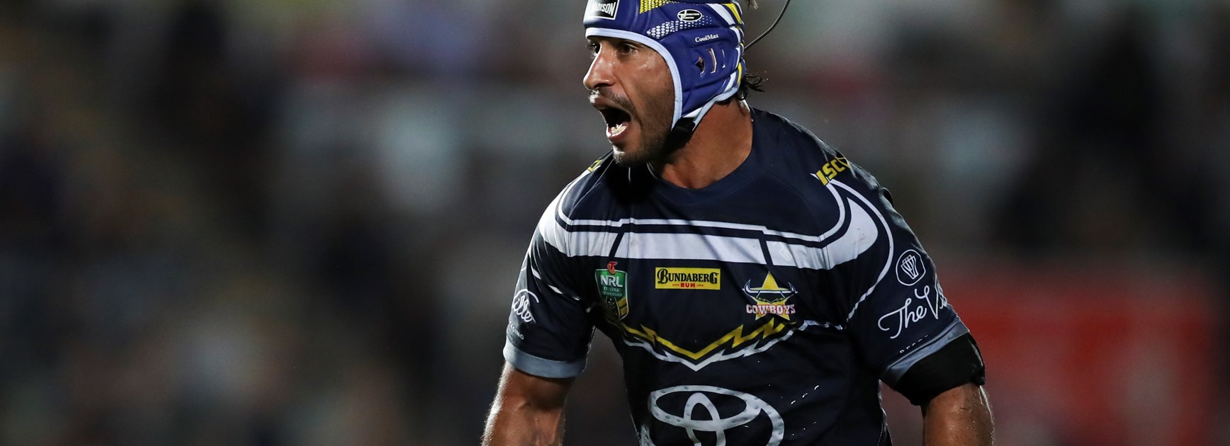 Late try seals Cowboys' comeback win over Knights