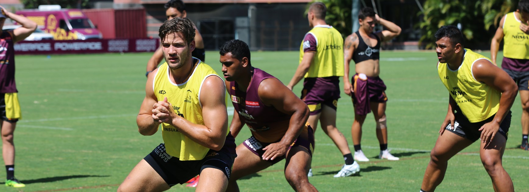 Young bucks and old-stagers in race to replace Haas