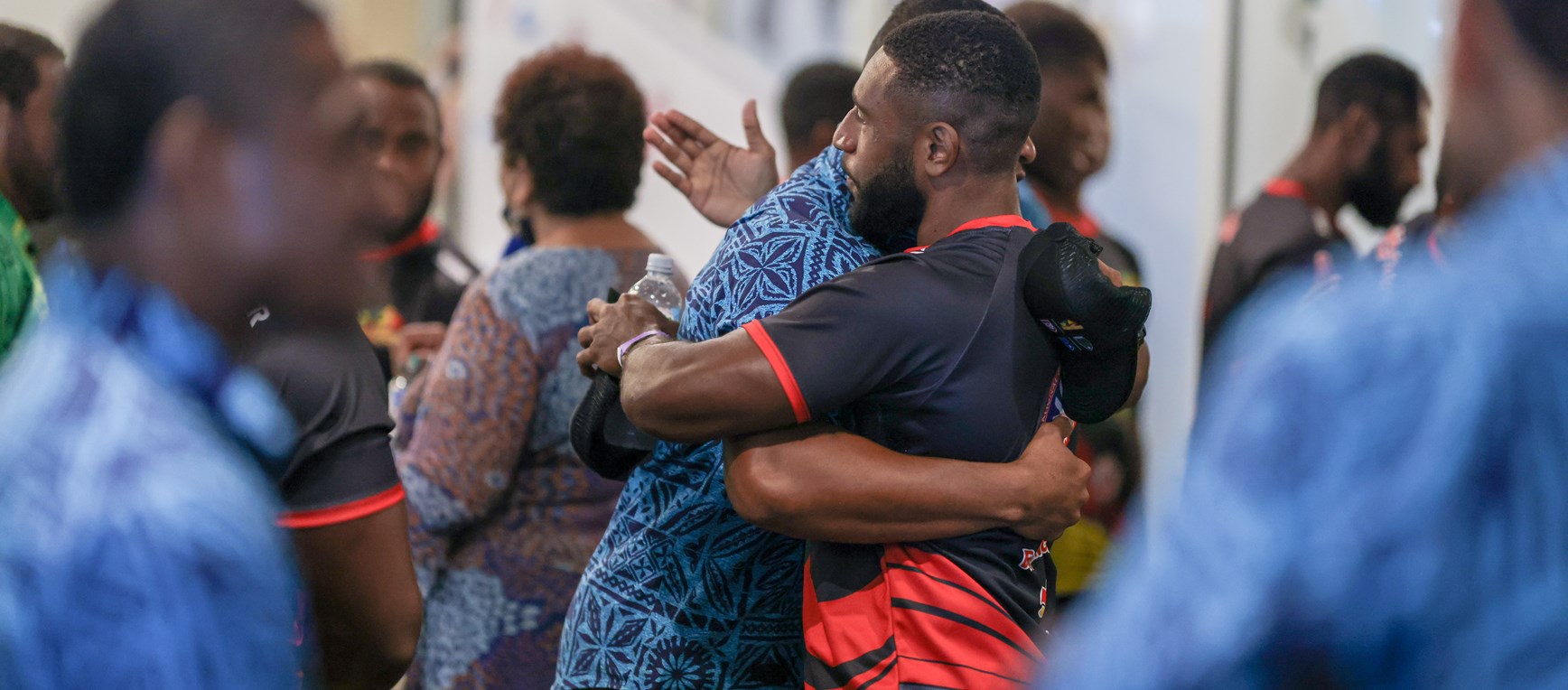 In pictures: Hunters and Silktails gather after rain stops Melanesian Bowl