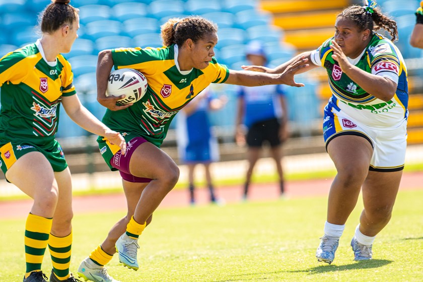 Genavie Tabuai (left) in action for Cairns in 2023. Photo: Dom Chaplin/QRL
