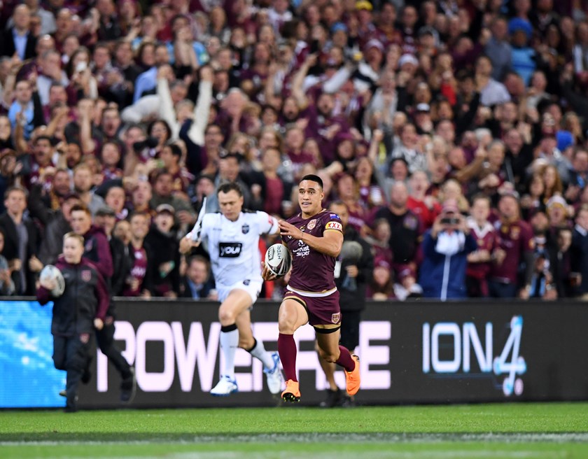 Holmes runs the length of the field to score a try - Game 3, 2018