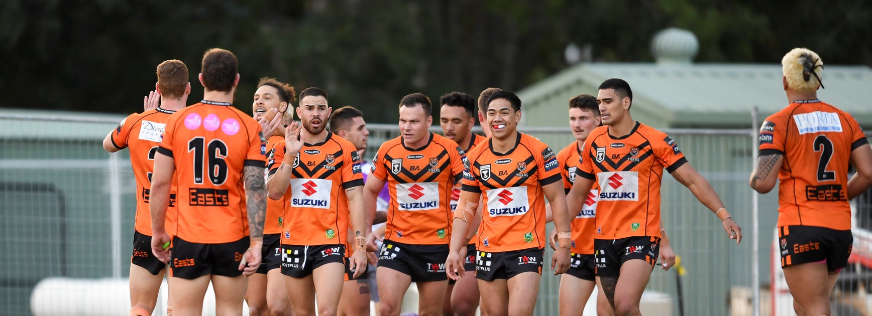 Tigers snatch late victory against gutsy Magpies