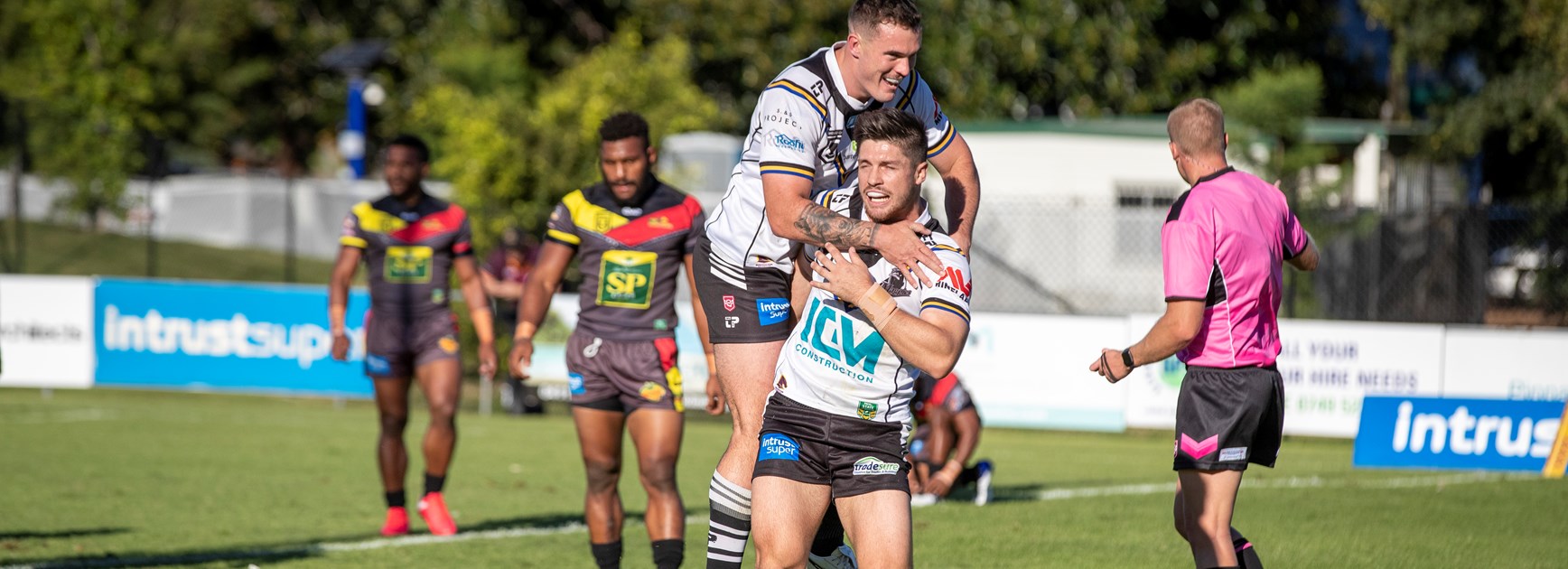 Hetherington scores double as Magpies overpower Hunters