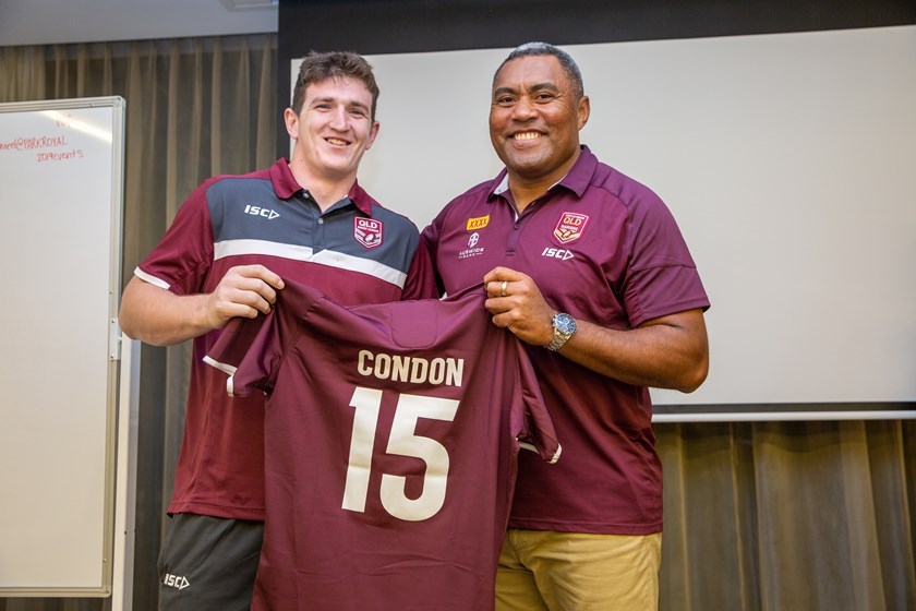 Petero Civoniceva presents Ben Condon with his Queensland Under 20 jersey last year. Photo: QRL