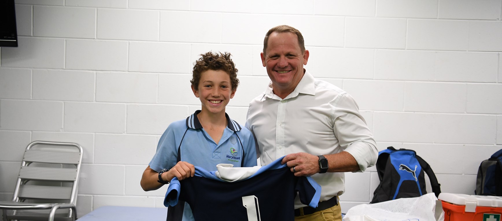 Maroons coach presents jerseys to NRL Development Cup teams