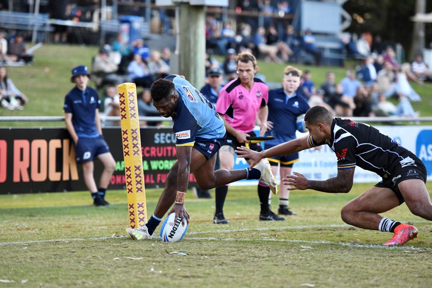 Jon Reuben touches down. Photo: Vanessa Hafner / QRL