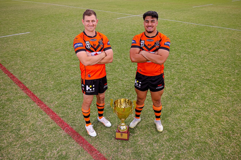 Ryley Jacks and Solomona Faataape. Photo: Erick Lucero/QRL