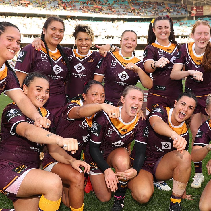 Chelsea Baker supports her Broncos team mates