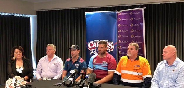 Dave Taylor signs with the Central Queensland Capras