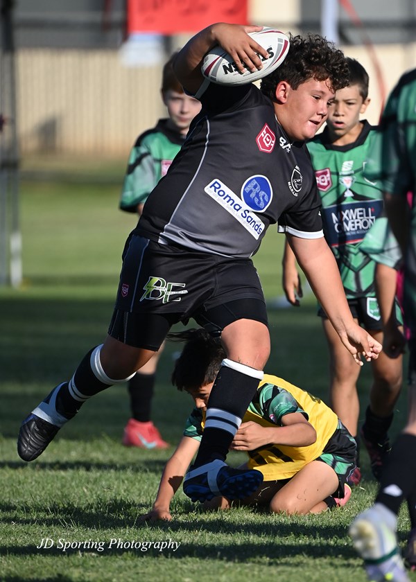 Mitchell Magpies player evades Fitzroy Sharks defence. Image: JD Sporting Photography