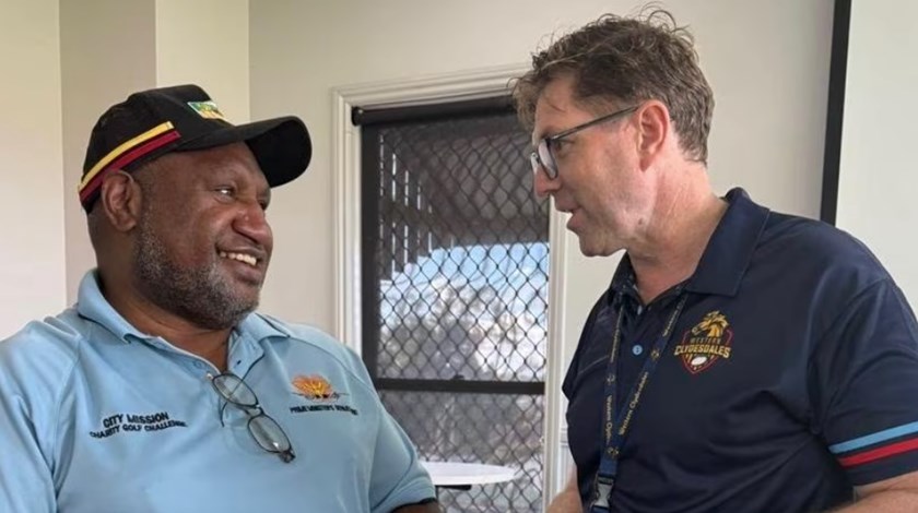 Marape and McDonald meet. Image Credit: The Toowoomba Chronicle