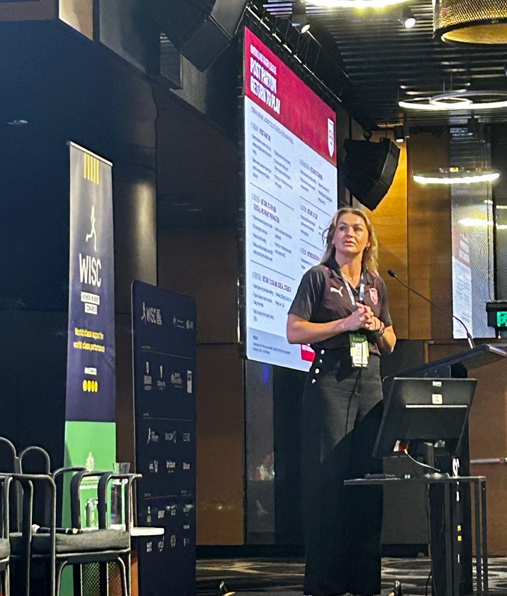 Siobhan Shirlaw presenting to the country's leading experts.