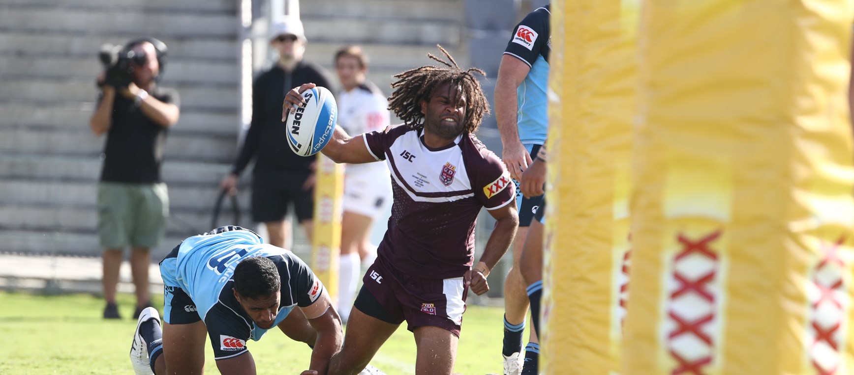 In pictures: Queensland come out on top in Residents clash